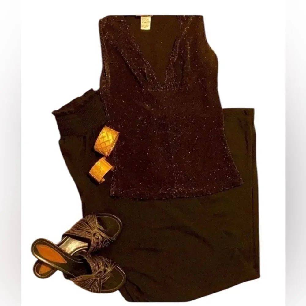 Eye Candy size small versatile gold and black sleeveless stretchy top EUC